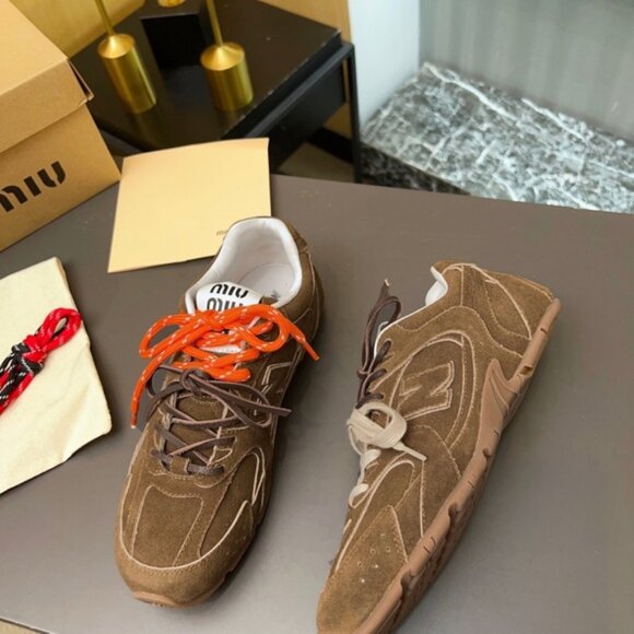 Miu Miu x New Balance 530 SL Sneakers - Picture 3 of 7